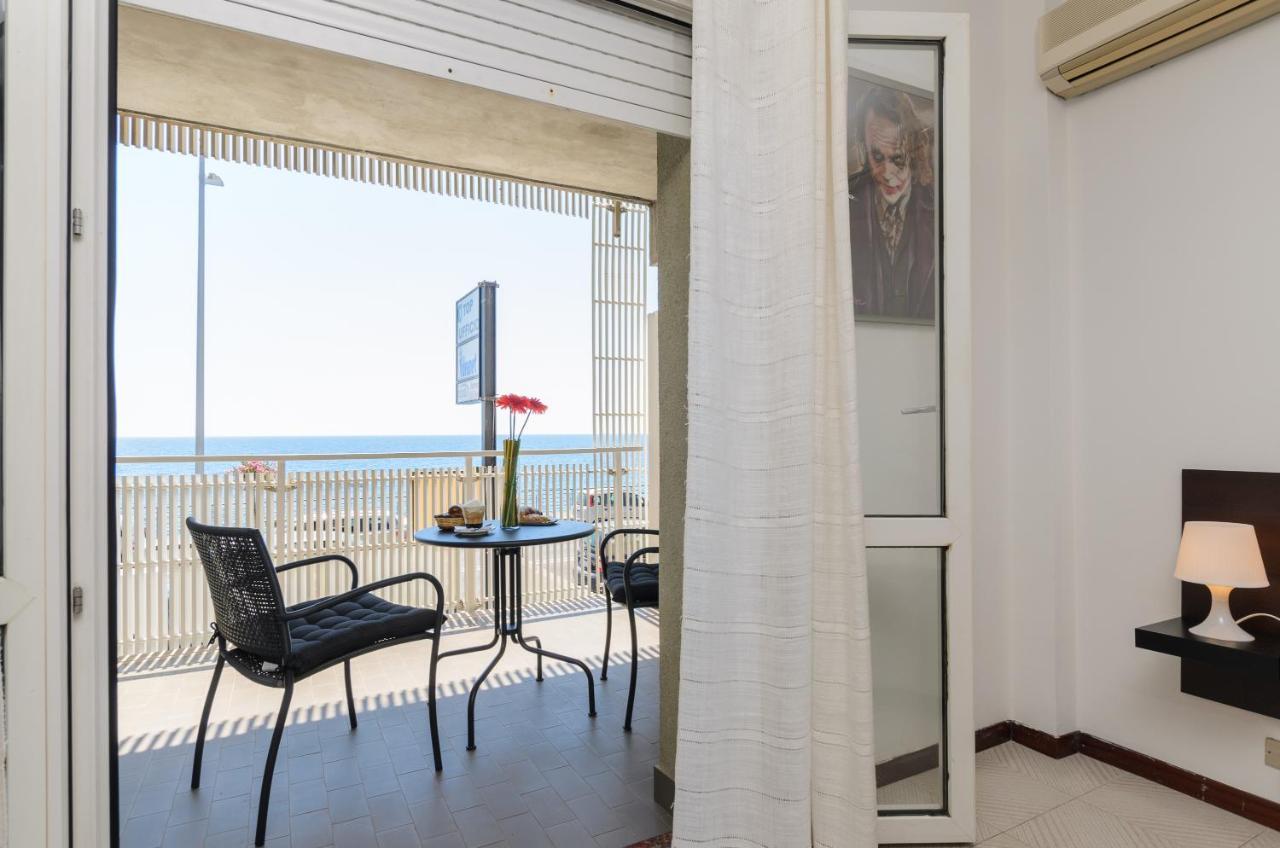 Marina D'Agro Residence Санта Тереза ди Рива Екстериор снимка