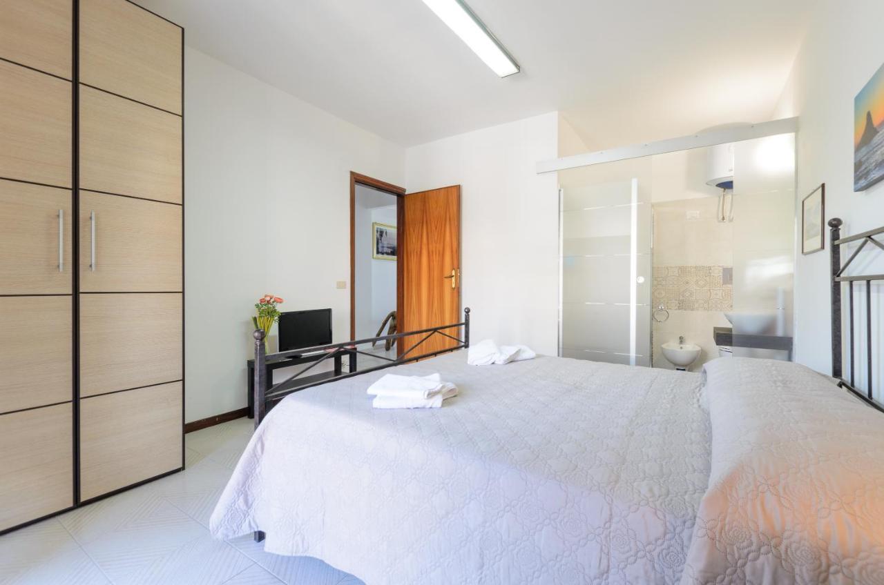 Marina D'Agro Residence Санта Тереза ди Рива Екстериор снимка