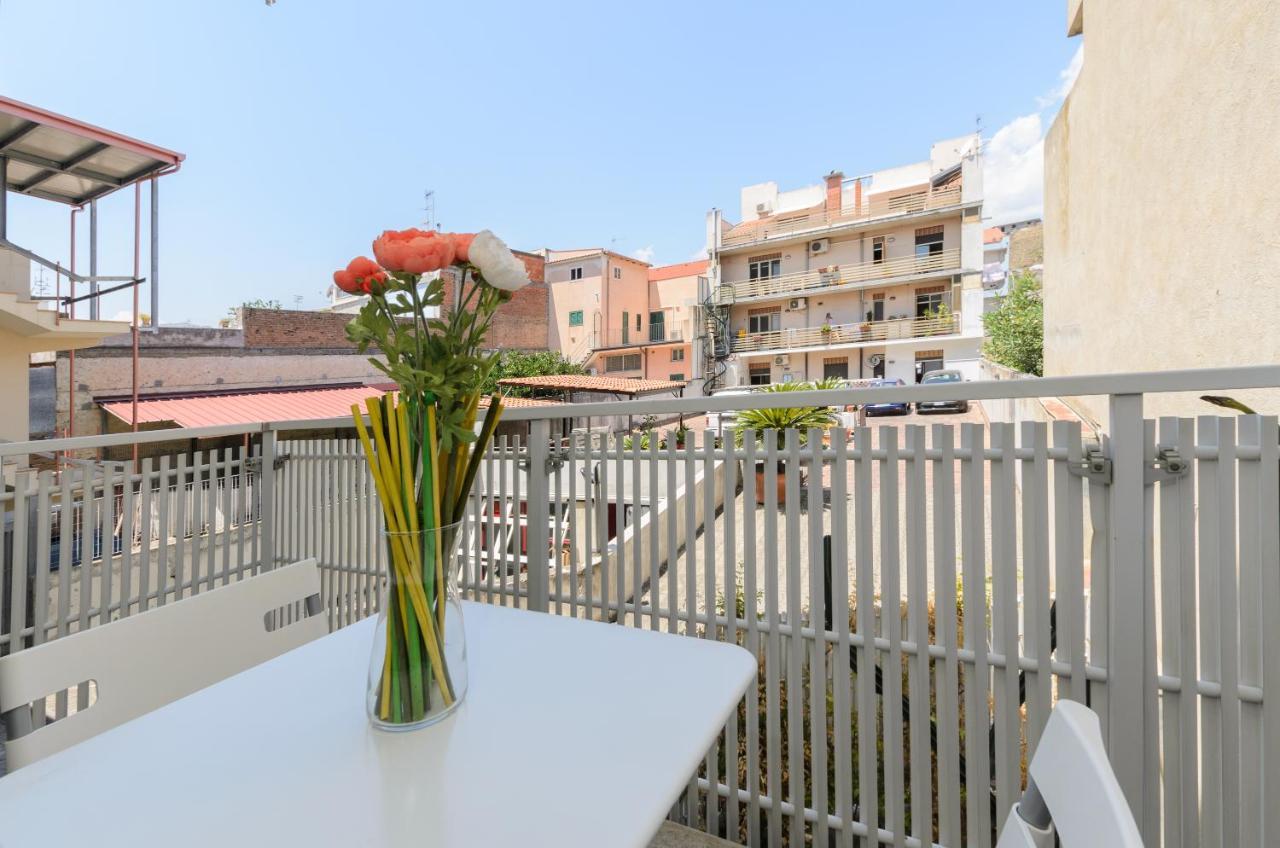 Marina D'Agro Residence Санта Тереза ди Рива Екстериор снимка