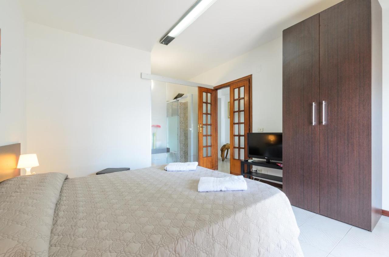 Marina D'Agro Residence Санта Тереза ди Рива Екстериор снимка